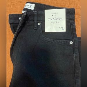 Abercrombie & Fitch super skinny ankle high rise jean
NWT 
Size 28 (6 R)